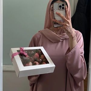 Meet your Posher, Helen